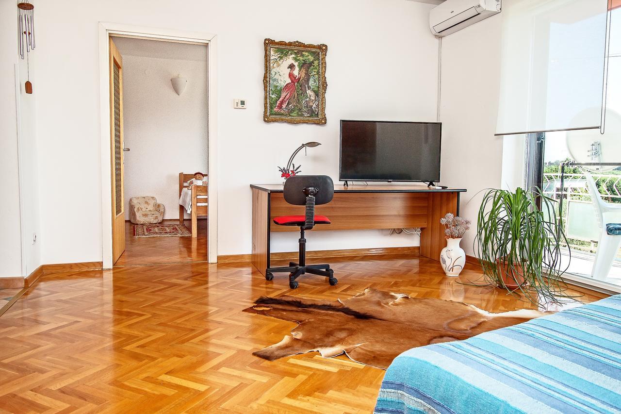 Valeriana Apartment プーラ エクステリア 写真