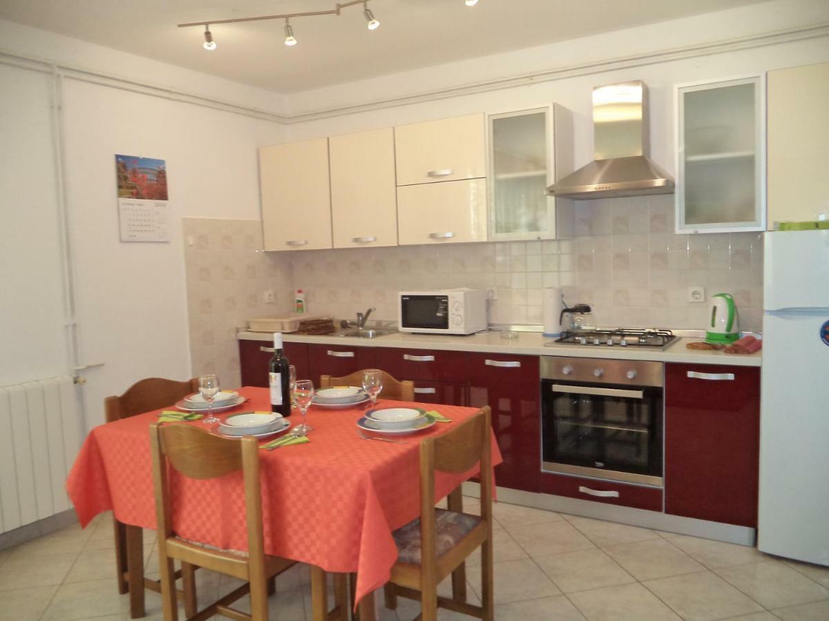 Valeriana Apartment プーラ エクステリア 写真